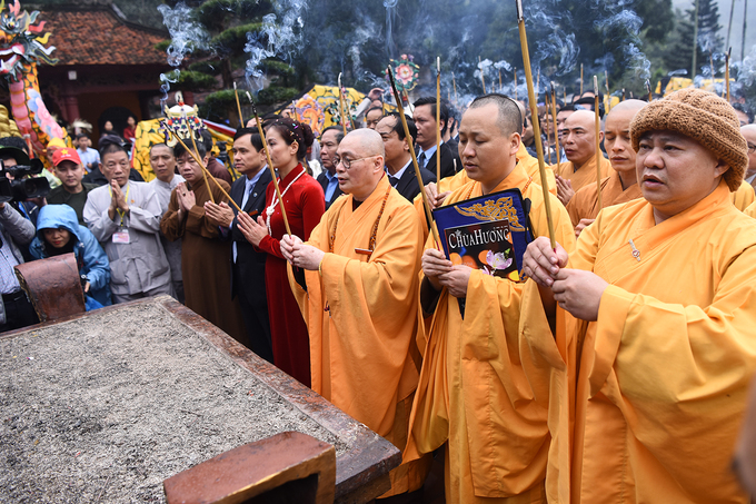 50.000 lượt khách dự khai hội chùa Hương
